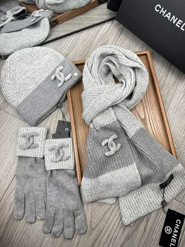 chanel hat and echapres and glove set s_126a1024